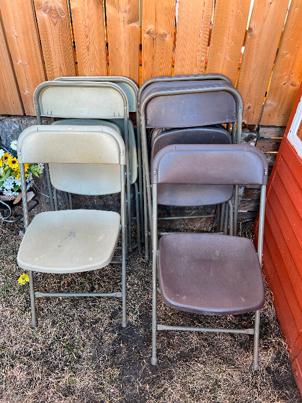 Assorted Folding chair 7pcs in Chairs & Recliners in Grande Prairie