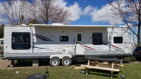 PRICED TO SELL- JAYCO 32" TRAVEL TRAILER
