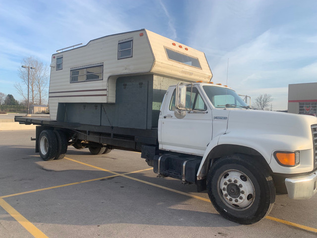 1998 ford f800 toy hauler  in RVs & Motorhomes in Stratford