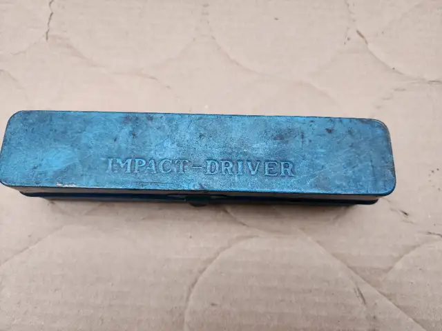 1/2" Drive Impact Screw Driver With 4 Bits And Metal Case. in Hand Tools in Windsor Region - Image 6