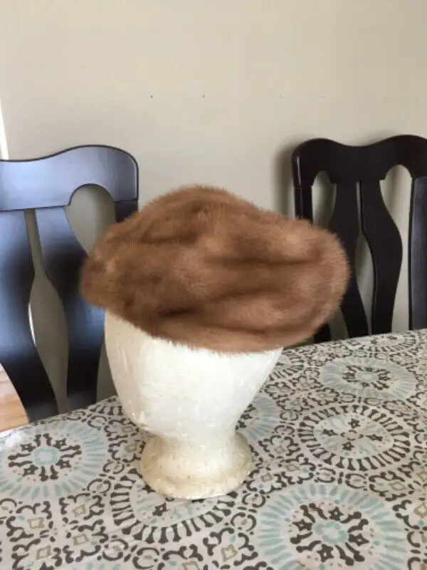 Manteau laine et vison , in Women's - Tops & Outerwear in Laval / North Shore - Image 4