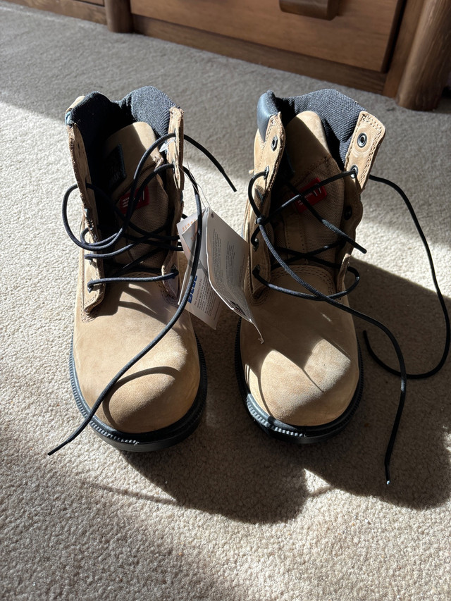 Kodiak ladies work boots in Women's - Shoes in Owen Sound