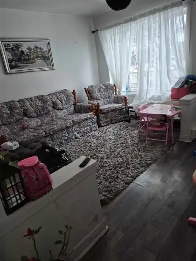 Grand 4 et demi sur rue Gervais à Trois-rivieres disponible a partir du 15 février2026. Plus de phot...