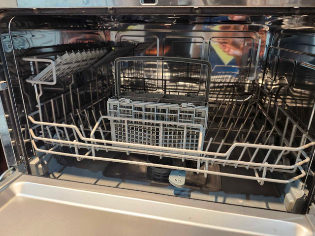 Countertop Danby Dishwasher in Dishwashers in Mississauga / Peel Region - Image 4