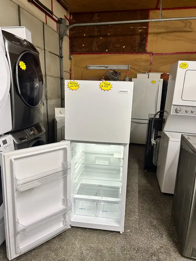 Fridge Frigidaire 24” wide apartment size -  %100 working  in Refrigerators in Kitchener / Waterloo - Image 7