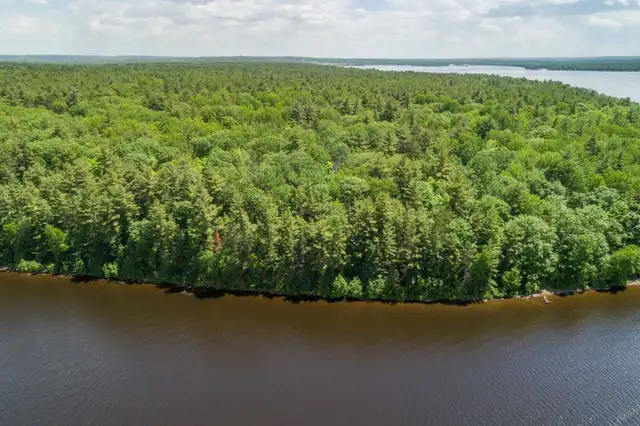 ch Harmony Bay, L'Ile du Grand-Calumet, QC J0X 1J0632360263644191228