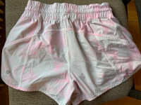 Lululemon Tracker Short V *4"Diamond Dye White Miami Pink Size 8