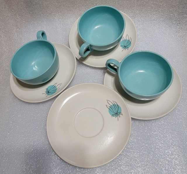 Florence melmac cups and saucers in Kitchen & Dining Wares in Hamilton