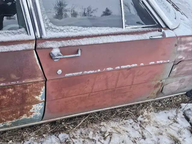 1965 Galaxie 500 4 dr for parts in Classic Cars in Grande Prairie - Image 8