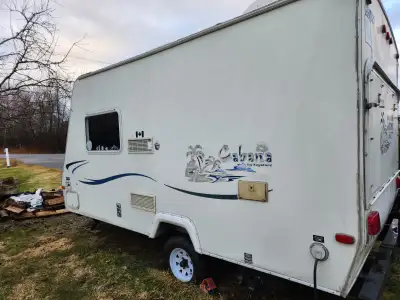 2004 keystone Cabana 170 (17ft) Fridge,stove+fan,microwave,roof top A/C,heat,radio Full bathroom (NO...