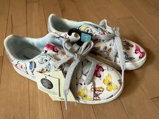 Awesome Size 1 Kids Shoes with Butterfly Design New Unused