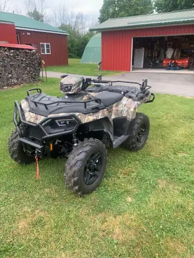 2025 Polaris 570 Hunt Edition - only 41 kilometers Winch / EPS / ADC / EBS / Heated grips and thumb...