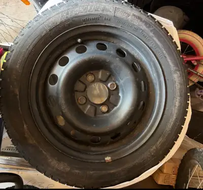 4 used Michelin R15 X-ICE winter tires with steel rims. Only used for 2 winters. In mint condition.