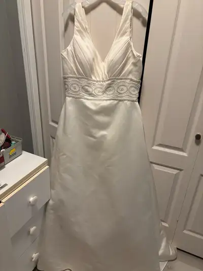 Beautiful Da Vinci Wedding Dress, View more