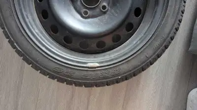 245/40r18 Bought these for 1200$ and used them for 2 seasons until my car broke down. Wanting 500$ p...