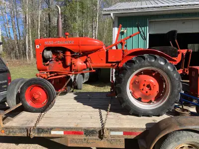 1948 Allis-Chalmers B, hydraulic lift with original 16 inch single bottom plough, PTO. Engine has le...