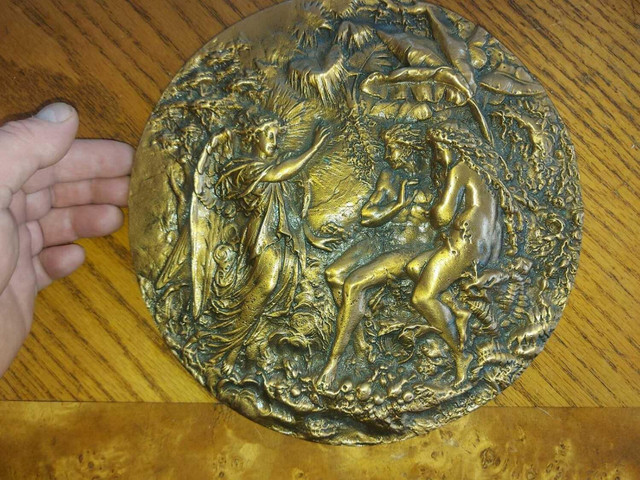 Massive 9.5" vintage heavy 3 Kg (6.5 Lbs) Bronze bas-relief Scul dans Art et objets de collection  à Ouest de l’Île