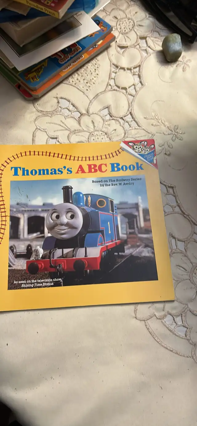 Children’s books in Children & Young Adult in City of Toronto - Image 3