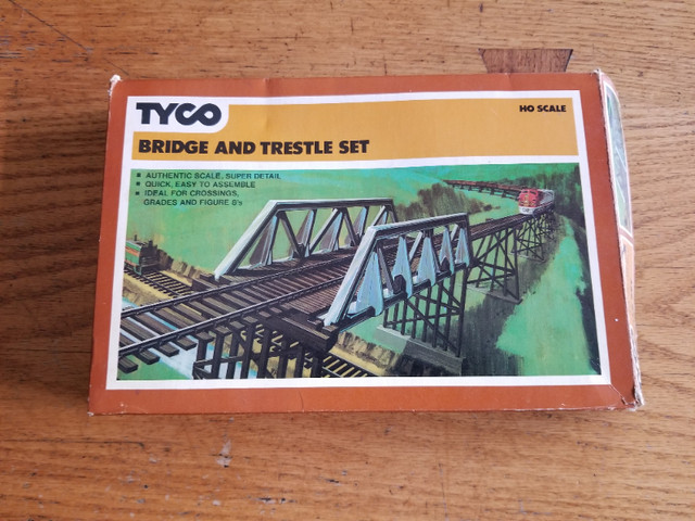 Tyco Model Train Set - NO Locomotive in Hobbies & Crafts in Windsor Region - Image 4