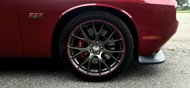 Dodge Challenger 392 SRT V8 6.4 liter62863211237763123