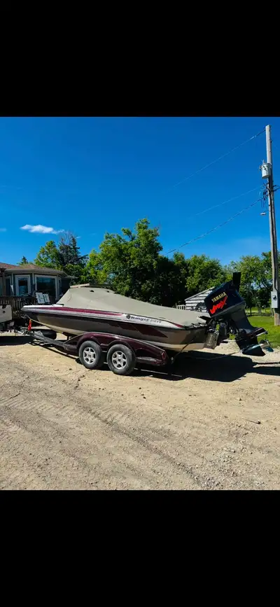 *Financing Available* Two Lowrance HDS9 Carbons HDS Live 12 Two active targets on the troller (scout...