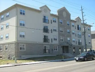 Private ensuite in the heart of Waterloo! in Room Rentals & Roommates in Kitchener / Waterloo - Image 7