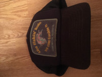Vintage The Fishin Hole Hats crests clothing