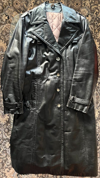 Canadian quality Leather, lined trench coat by Drospo.