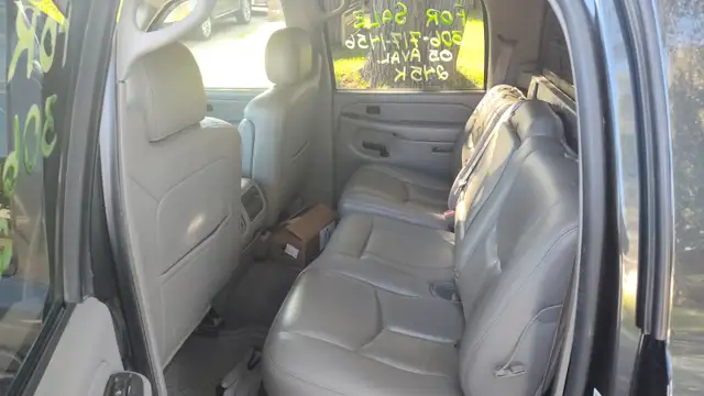 2005 Chev Avalanche597791632681216009