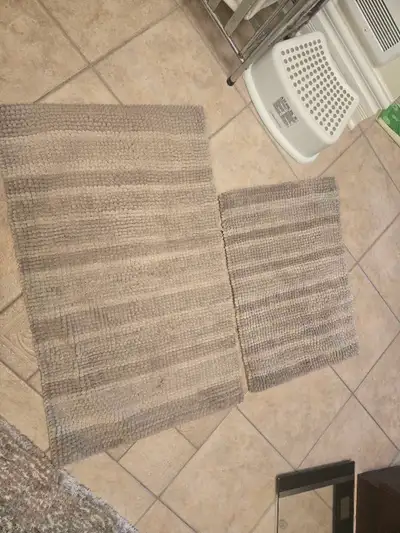 Lot 2 bathroom mats, View more