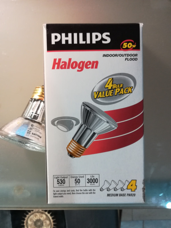 4 Pack Par20 Halogen Light Bulb 120V 50W in Other in City of Toronto