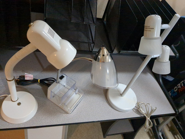 Desk lamps in Desks in Chatham-Kent