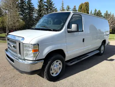 4.6L 8CYL FLEX FUEL GASOLINE FUEL, Automatic Transmission, CHROME PACKAGE, RUBBER FLOORING, SHELVING...