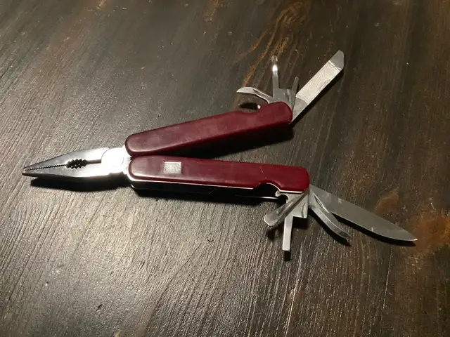 4 Multi-Tools in Hand Tools in Edmonton - Image 3