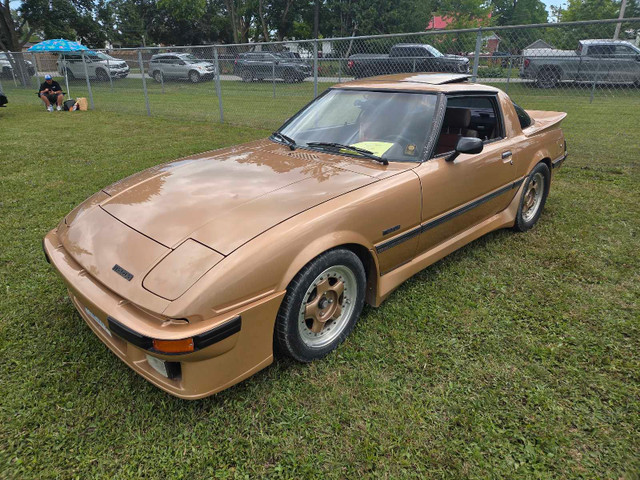 CLEAN 1981 Mazda Rx7 in Cars & Trucks in Kawartha Lakes