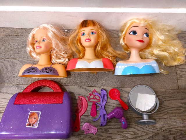 Kids Toy: Disney Princesses Frozen Elsa Basic Hair Styling Head in Toys & Games in Oakville / Halton Region