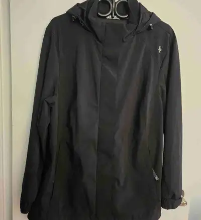 Manteau neuf avec capuche taille xl à 50$, View more