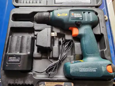 First $30 Firm takes it. I am not looking for any offers. For sale a Black & Decker 7.2V VersaPak In...