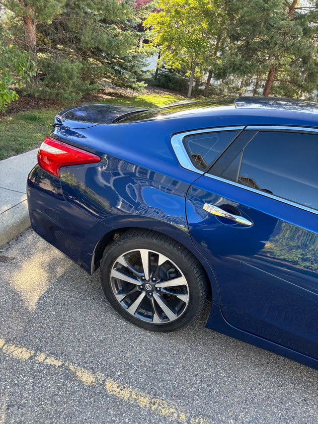 2016 Nissan Altima SR in Cars & Trucks in Edmonton - Image 3