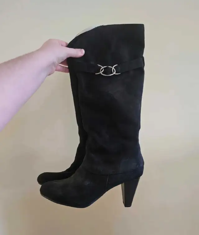 Black Suede Knee-High Boots with Silver Buckle Detail in Women's - Shoes in City of Toronto - Image 3