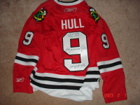 Bobby Hull signed Blackhawks Jersey &  signed prrint