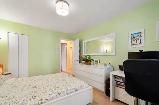 Condo a vendre meublé et avec des electromenagers Verdun, Montre in Condos for Sale in City of Montréal - Image 7