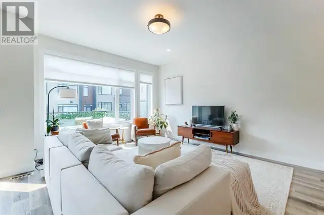OPEN HOUSE Today SUN Sep 14 12-3PM 49 Royal Elm Green NW Calgary63735894155779121