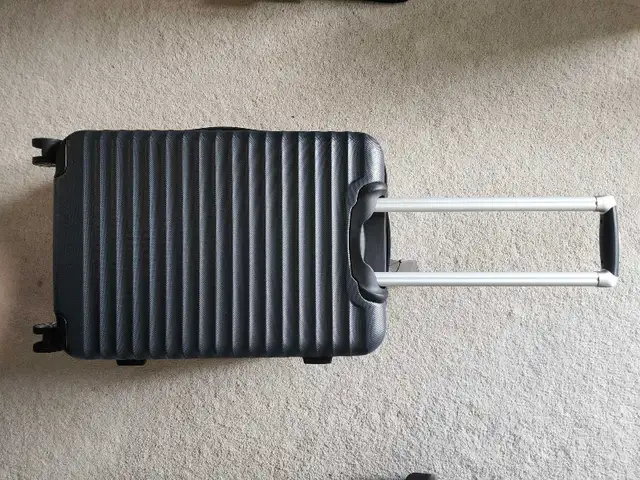 Brand New 24" Samsonite Ovation LTD Expandable Spinner Luggage in Other in Markham / York Region - Image 5