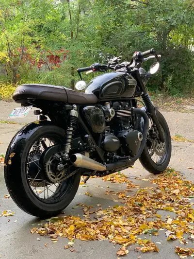 2019 Triumph T120 - Custom Original owner. Tons of triumph and British Customs parts / mods (see par...