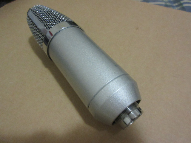 Fosmon Cardioid Condenser Microphone in Pro Audio & Recording Equipment in Mississauga / Peel Region - Image 3