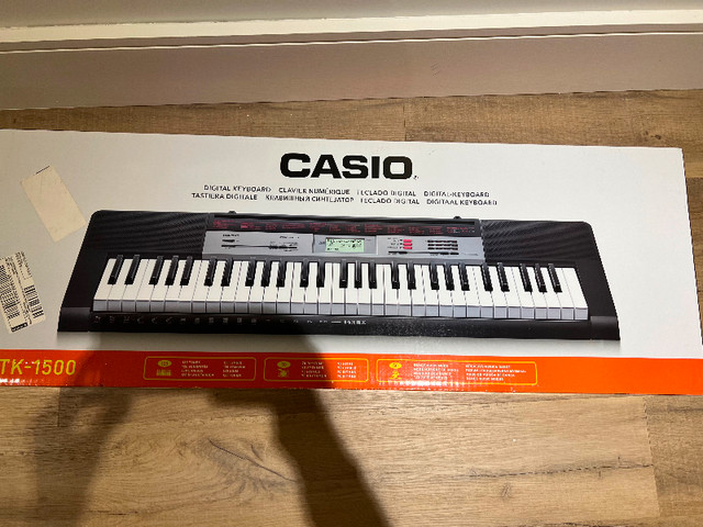 CASIO Digital Keyboard in Pianos & Keyboards in City of Toronto