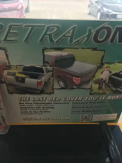 Retrax 1 top of the line sliding aluminum cover, used in exc shape, located in wpg beach, only phone...
