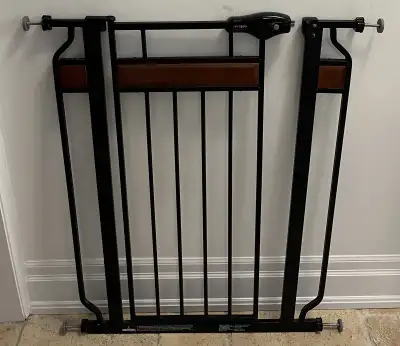 Safety gate like new, View more