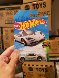 Hot wheels Mclaren F1 grey